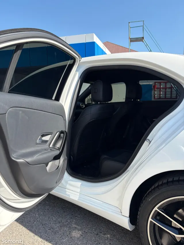 Mercedes-Benz A class 2020 · 2.0 AT
