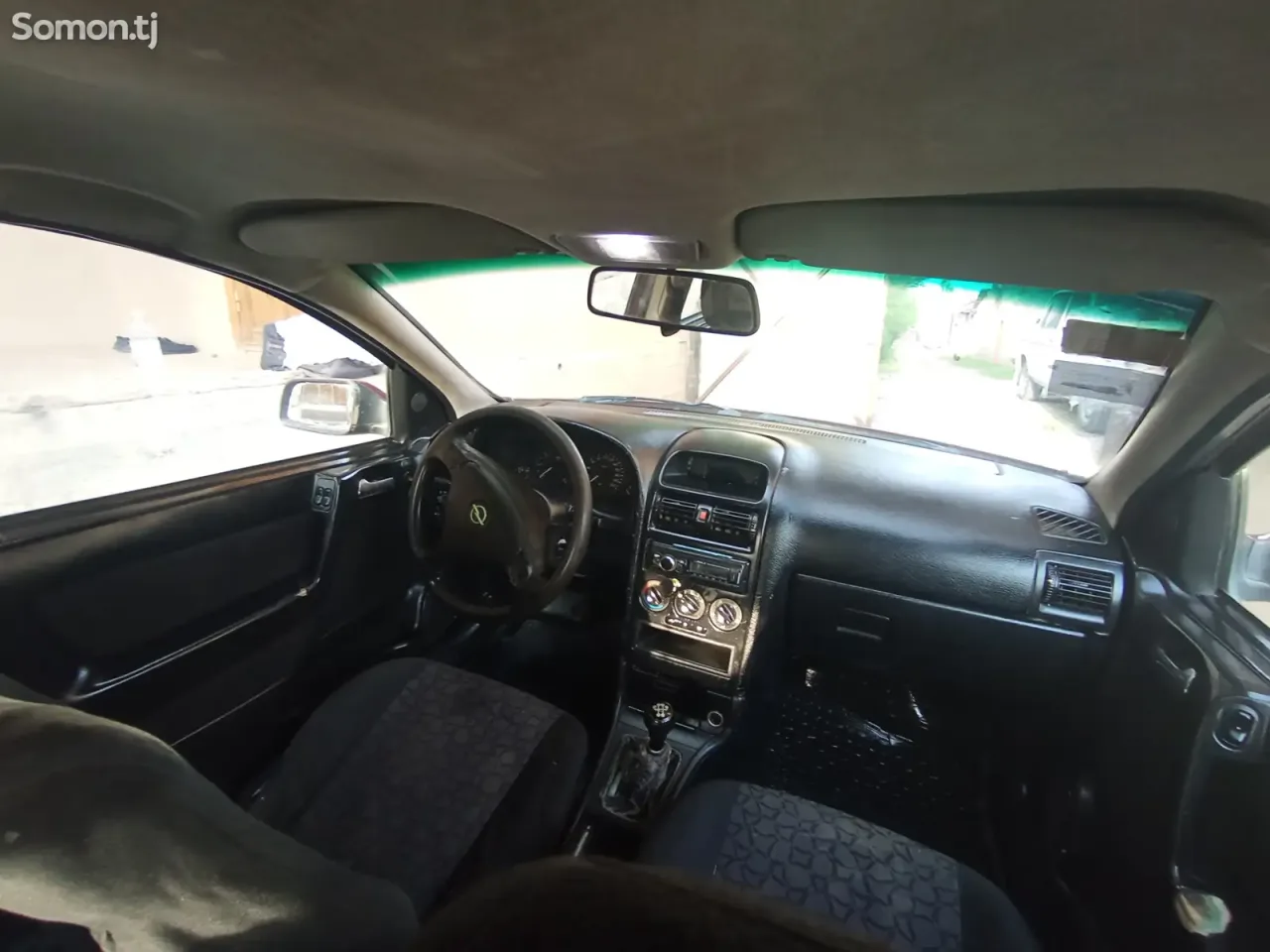 Opel Astra G 1999 · 1.6 MT