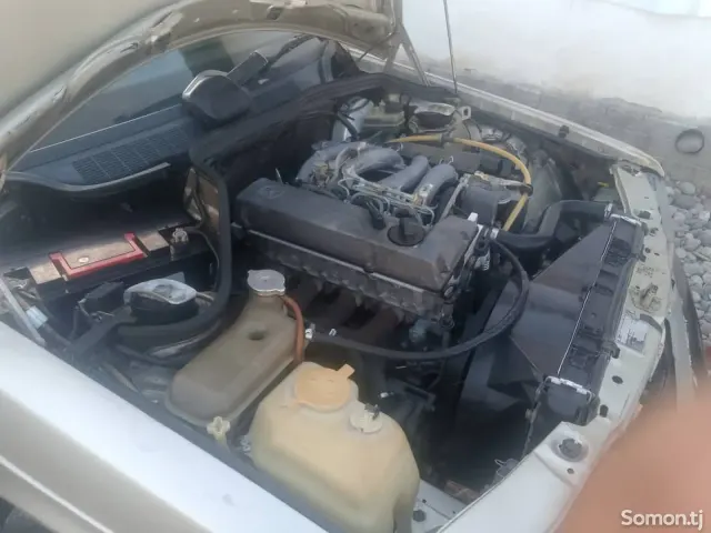Mercedes-Benz C class 1995 · 1.9 MT