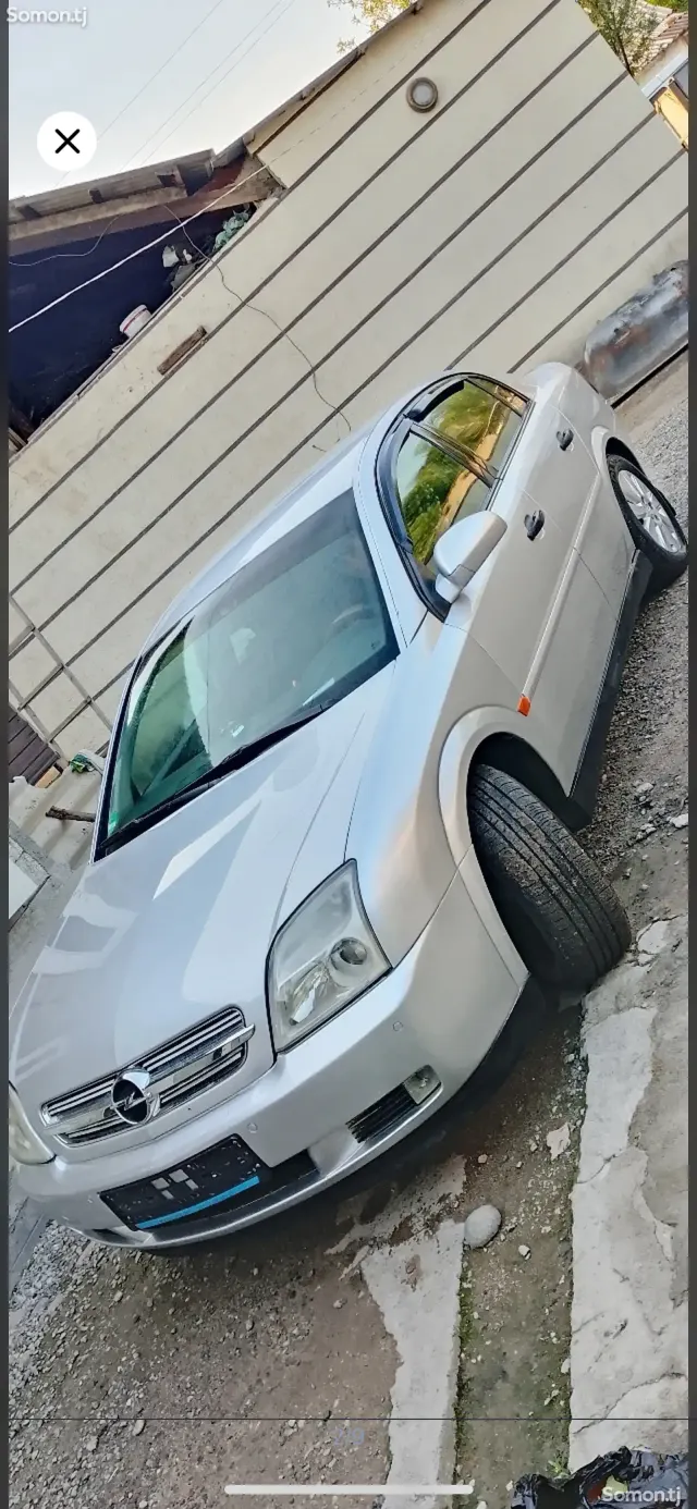 Opel Vectra C 2002 · 2.2 AT