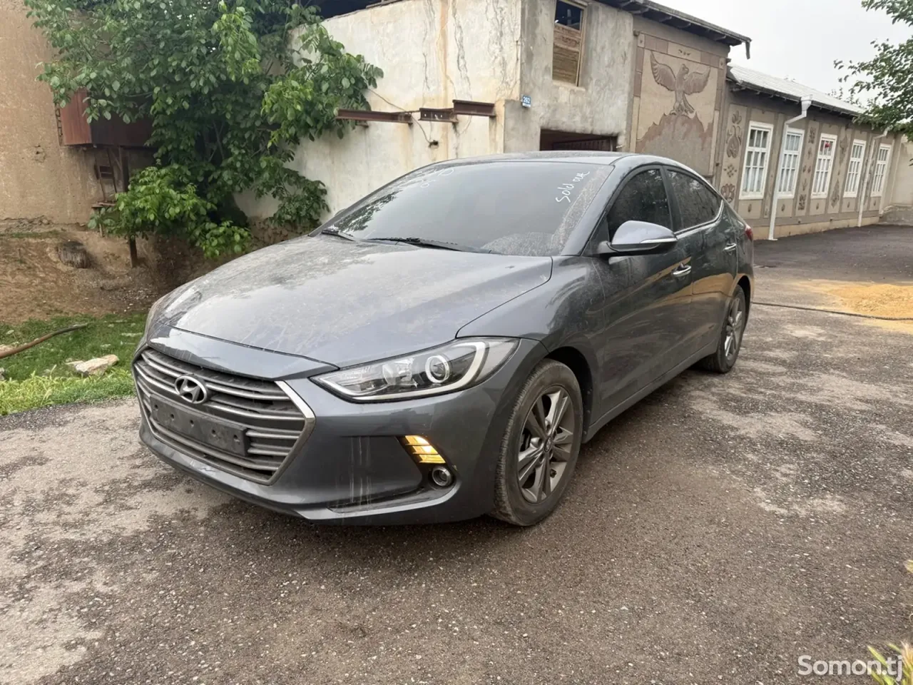 Hyundai Avante 2015 · 1.6 AT