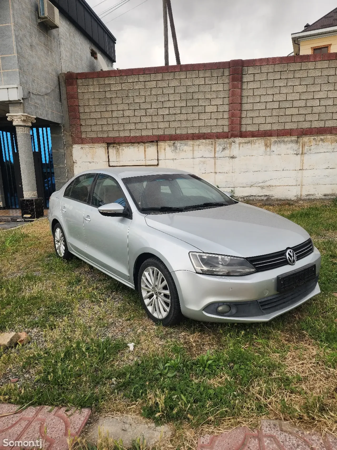 Volkswagen Jetta 2013 · 2.0 AT