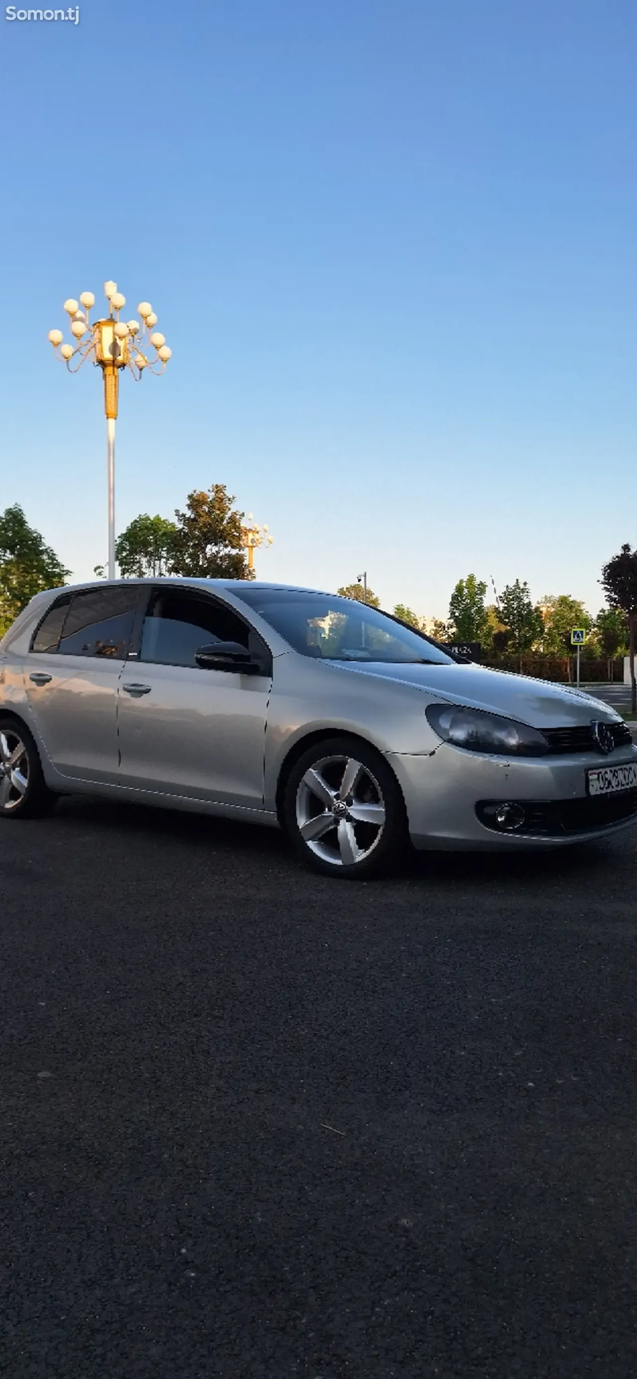 Volkswagen Golf 2012 · 1.6 MT