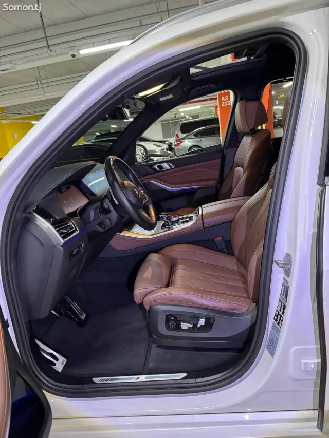 BMW X5 M 2022 · 3.0 AT