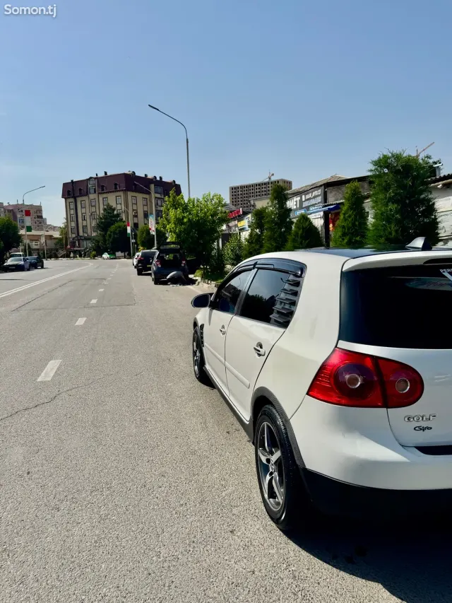 Volkswagen Golf 2009 · 1.9 AT
