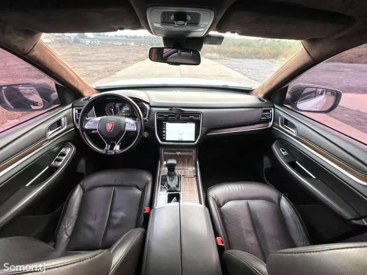 Roewe RX8 2018 · AT