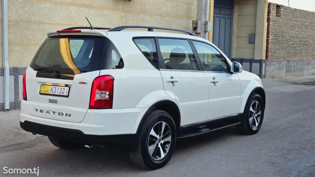 Ssang Yong Rexton 2016 · 2.0 AT