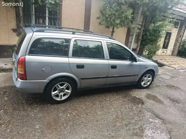 Opel Astra G 2000 · 1.6 MT