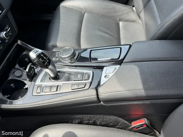BMW 5 series 2015 · 2.0 AT