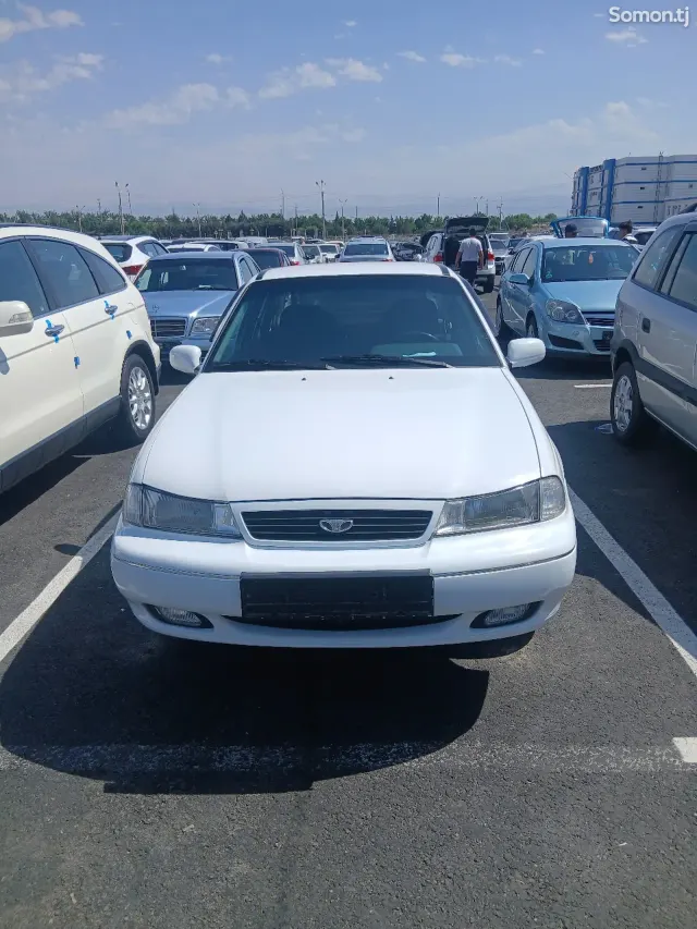 Daewoo Nexia 1995 · 1.5 MT