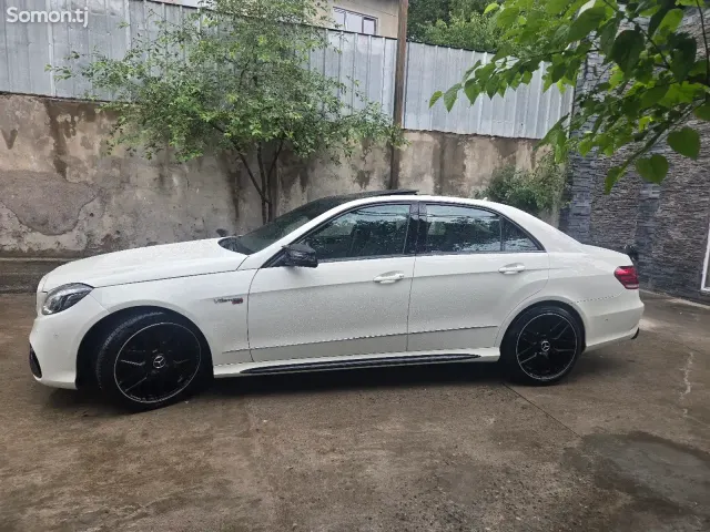 Mercedes-Benz E class 2010 · 3.5 AT