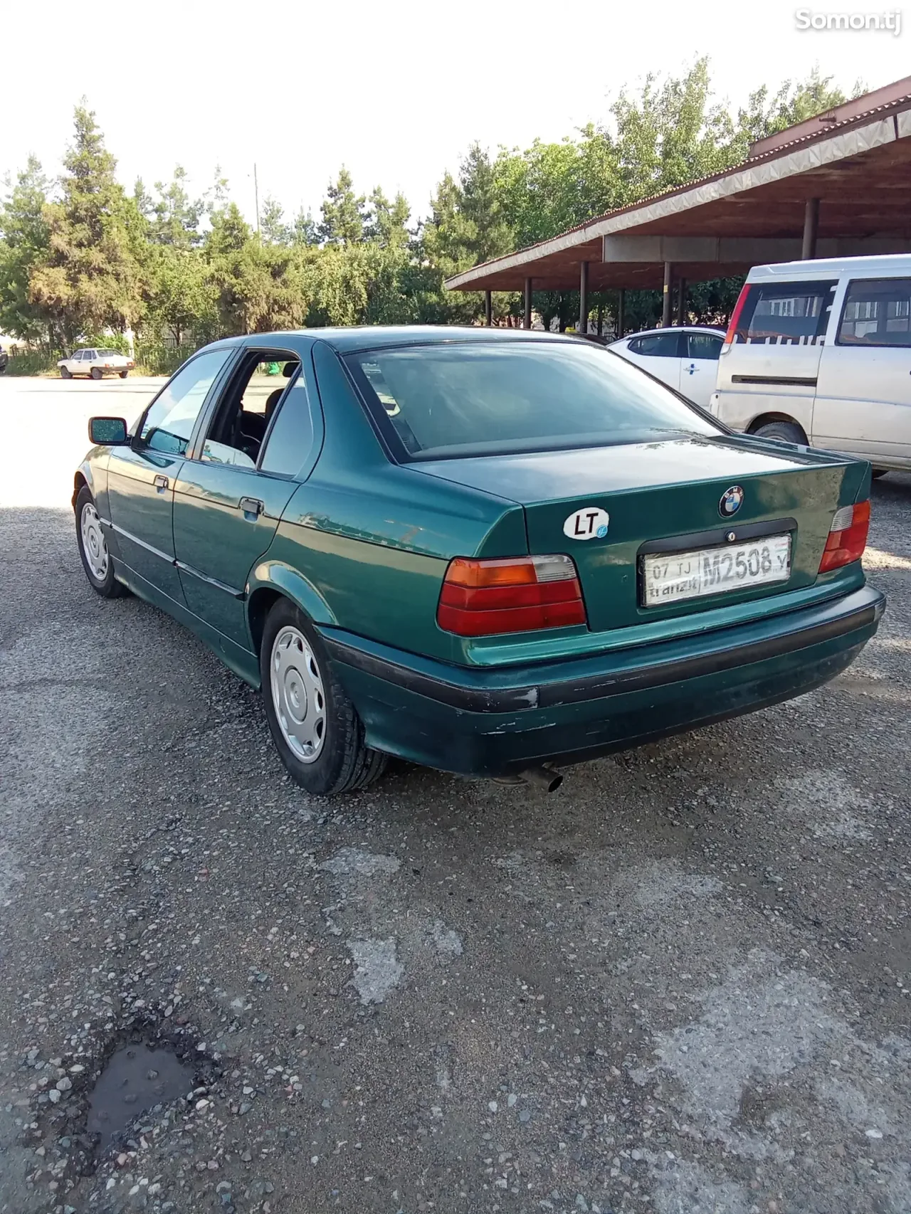 BMW 3 series 1992 · 1.6 MT