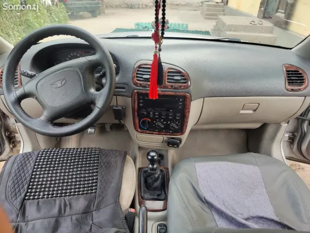 Daewoo Nubira 2001 · 1.6 MT