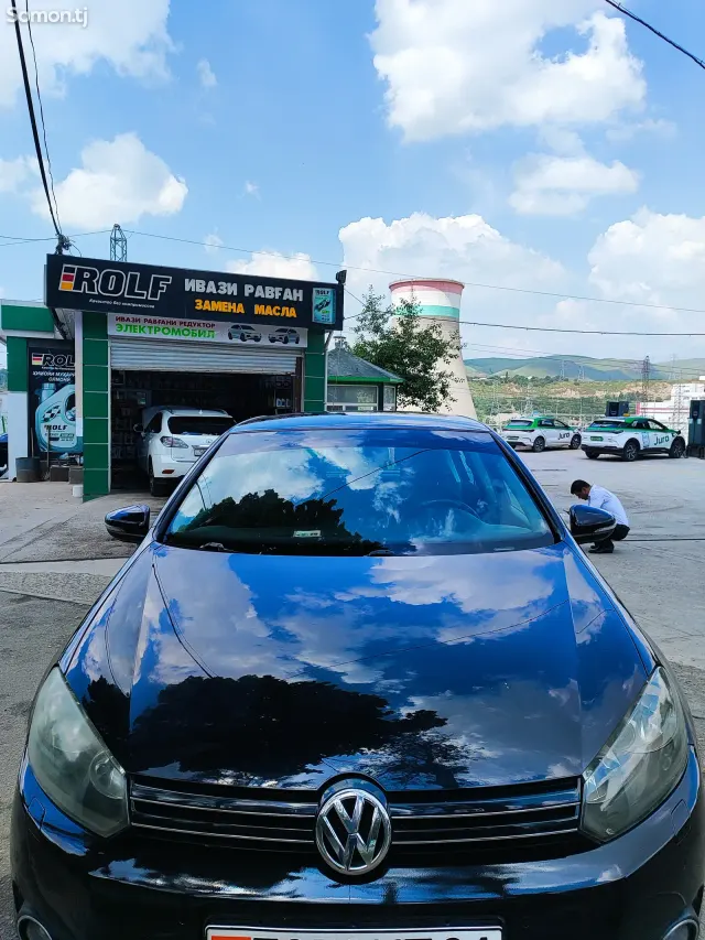 Volkswagen Golf 2011 · 1.6 AT