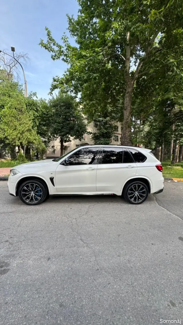 BMW X5 M 2015 · 5.0 AT