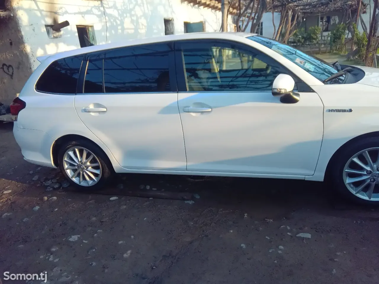 Toyota Fielder 2016 · 1.5 AT