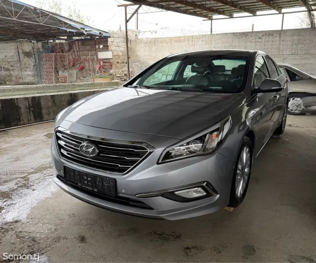 Hyundai Sonata 2014 · 2.4 AT