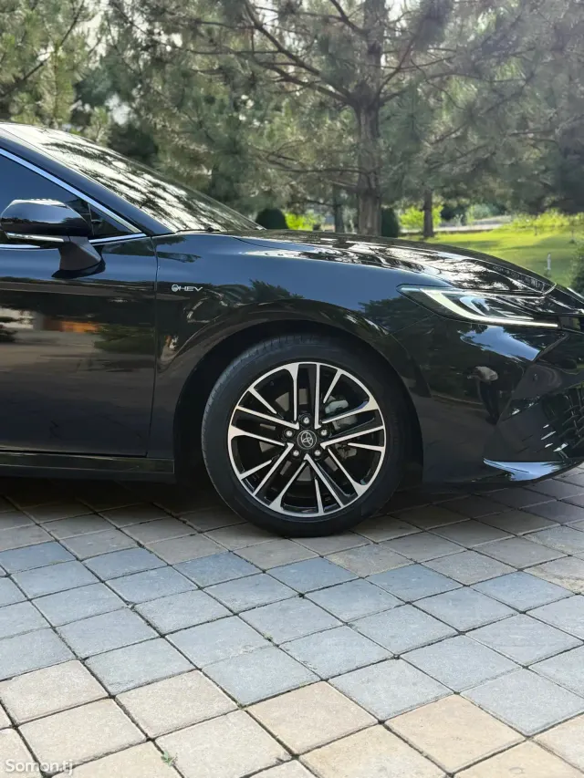 Toyota Camry 2025 · 2.5 AT