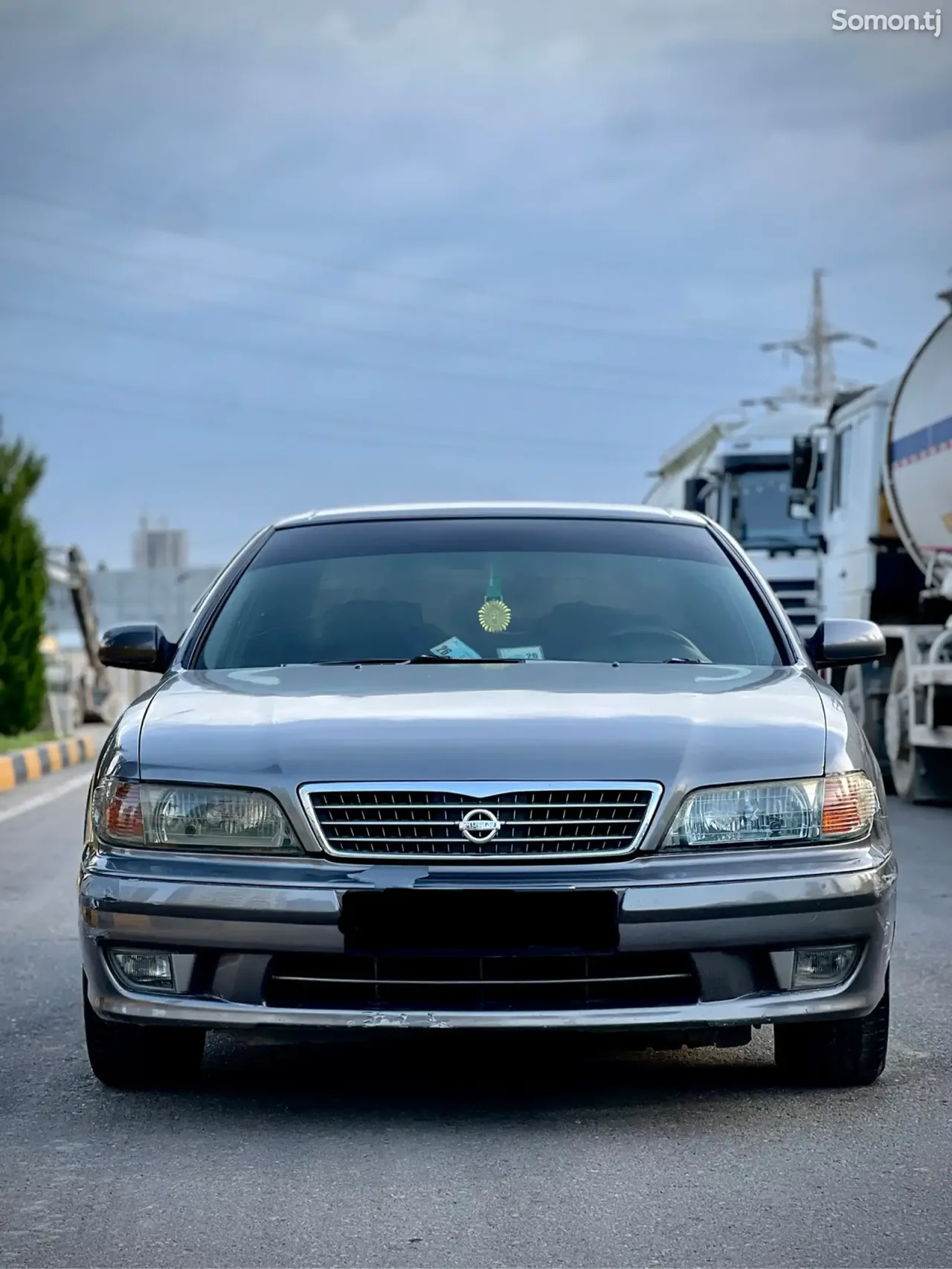 Nissan Maxima 1998 · 2.0 AT