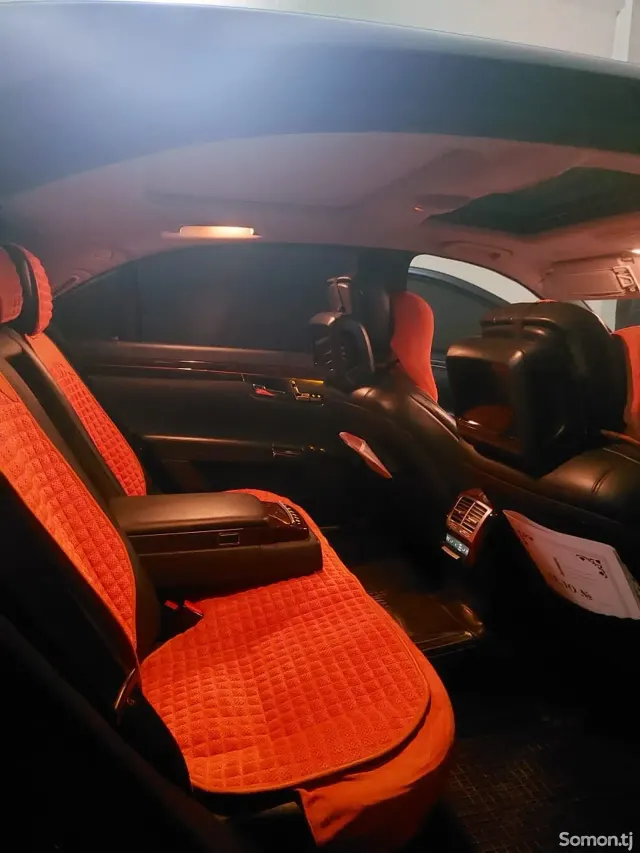 Mercedes-Benz S class 2011 · 5.0 AT