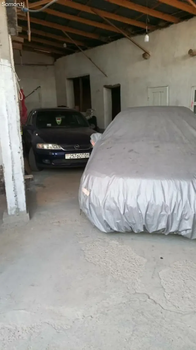 Opel Vectra B 1996 · 1.6 MT