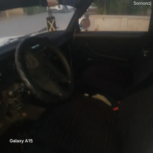 Lada (ВАЗ) 2107 2004 · 1.5 MT
