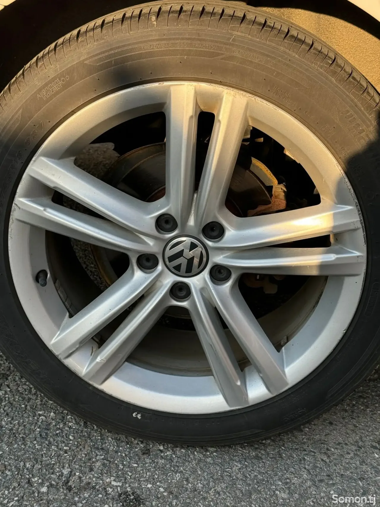 Volkswagen Passat 2014 · 2.0 AT