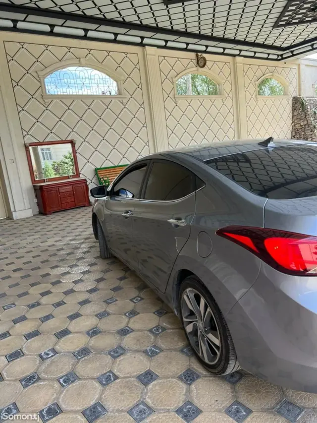 Hyundai Avante 2014 · 1.6 AT