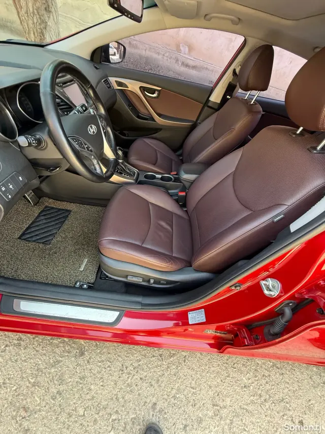 Hyundai Avante 2014 · 1.6 AT