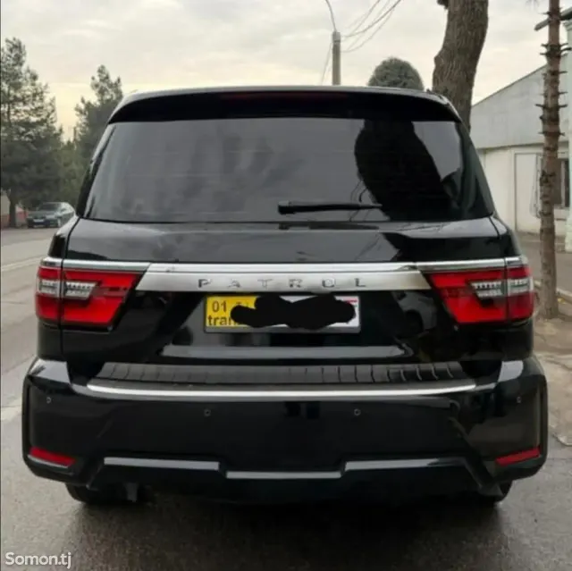 Nissan Patrol 2017 · 5.7 AT