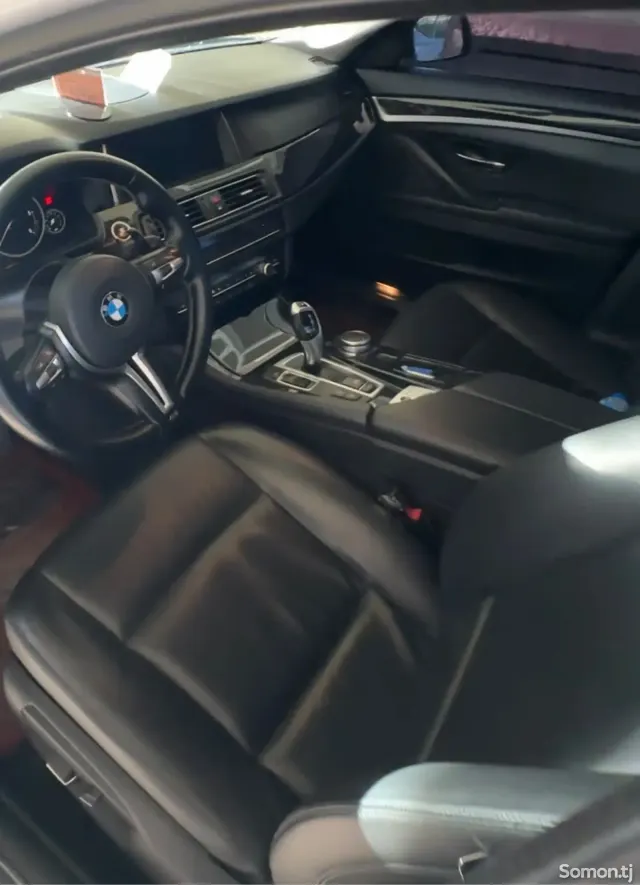 BMW 5 series 2015 · 2.0 AT