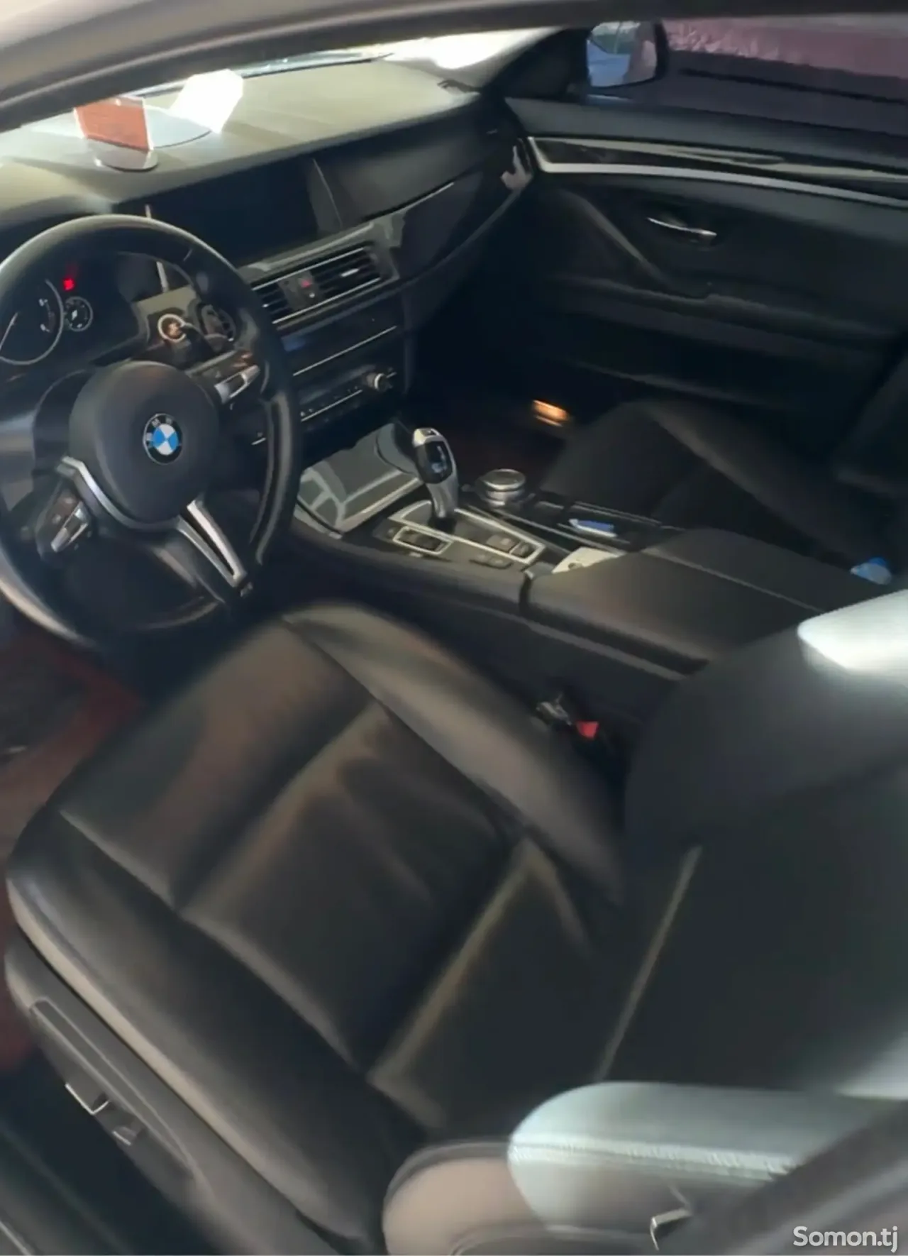 BMW 5 series 2015 · 2.0 AT