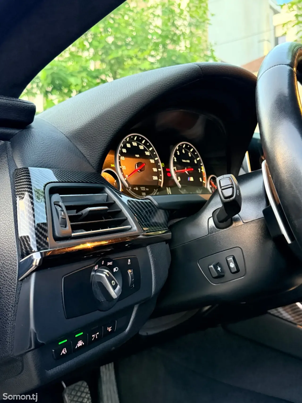 BMW M6 2014 · 4.4 AMT