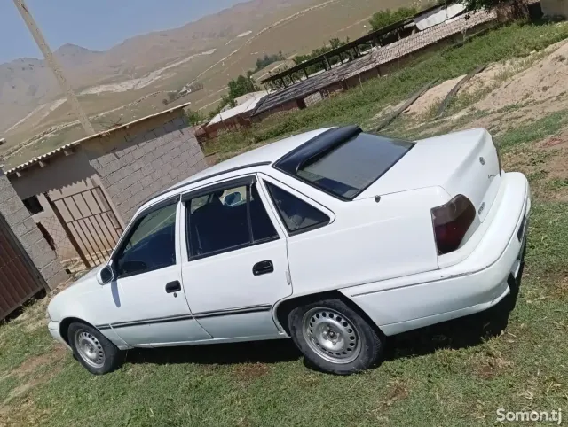 Daewoo Nexia 1994 · 1.6 MT