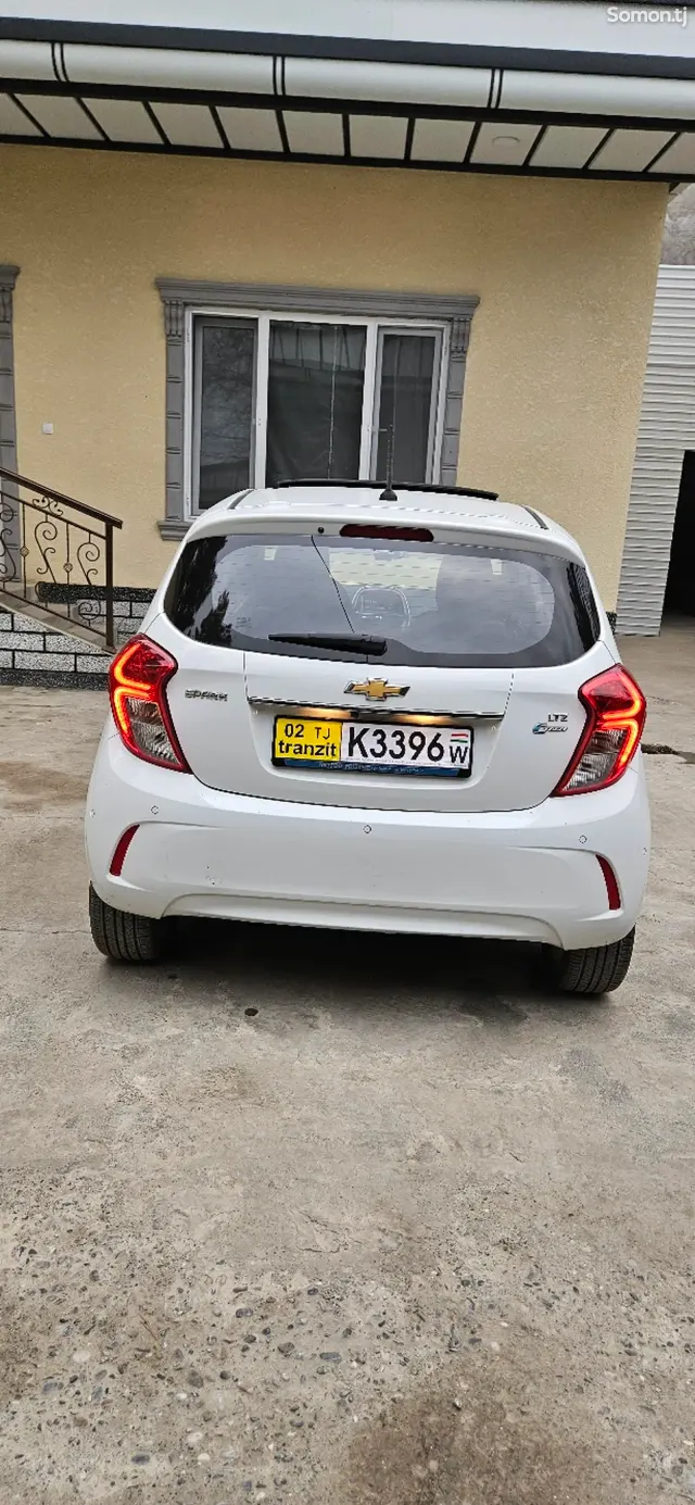 Chevrolet Spark 2016 · 1.2 AT