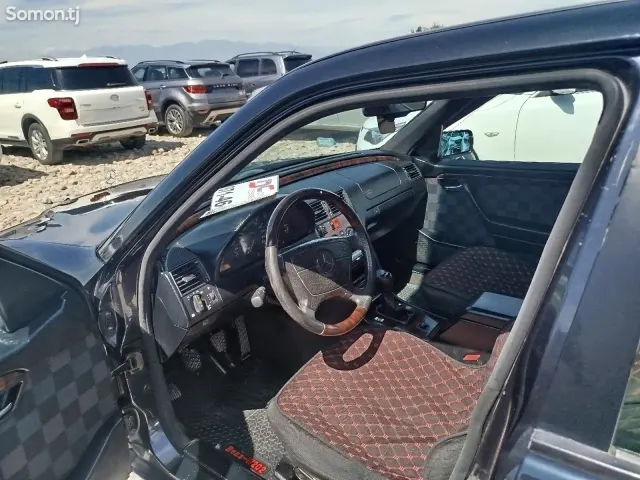 Mercedes-Benz C class 1995 · 1.8 MT