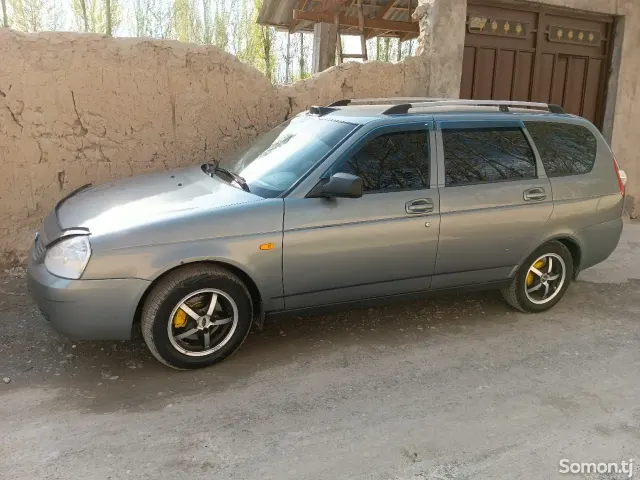 Lada (ВАЗ) Priora 2010 · 1.8 MT