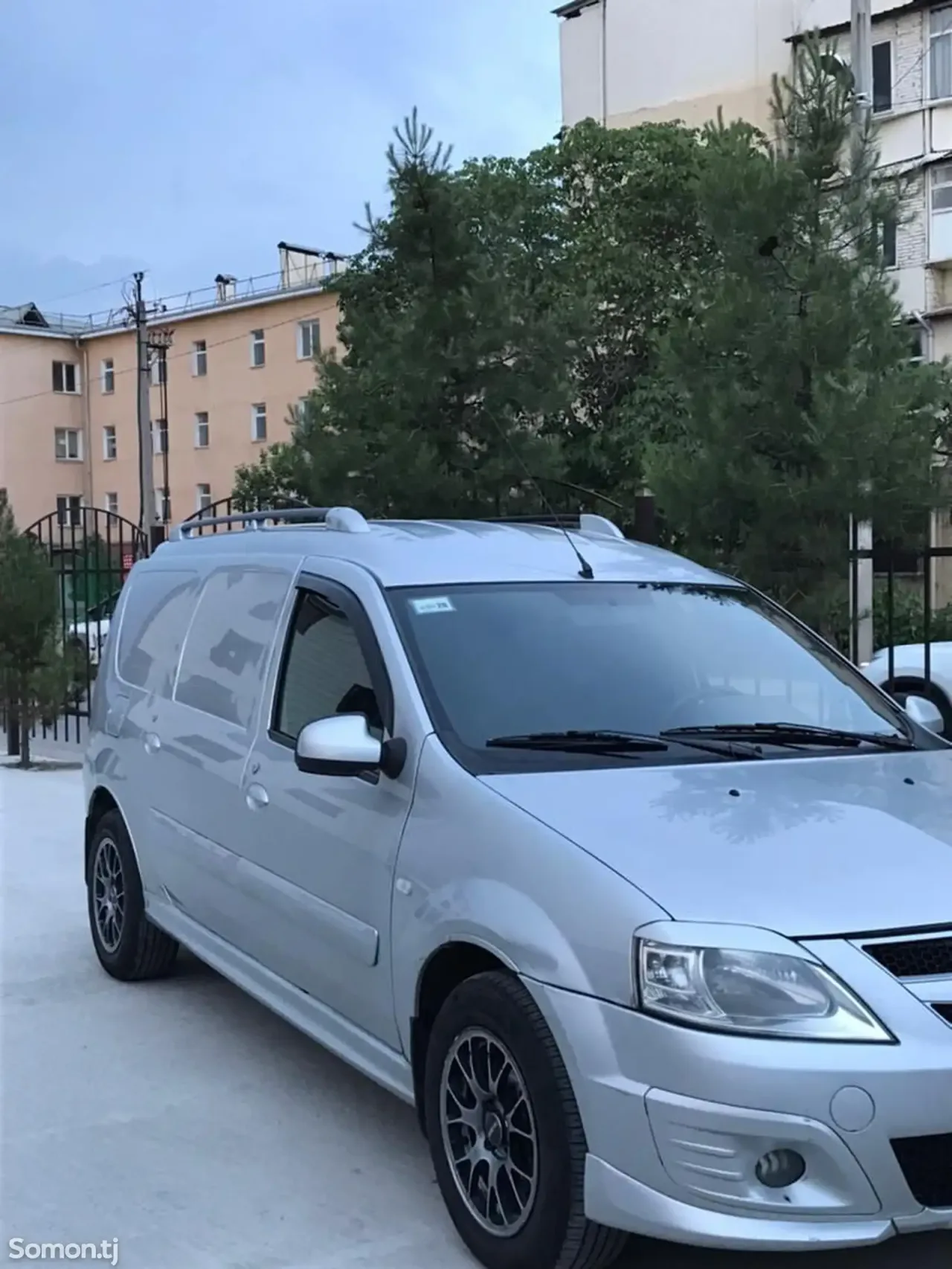 Lada (ВАЗ) Largus 2016 · 1.6 MT