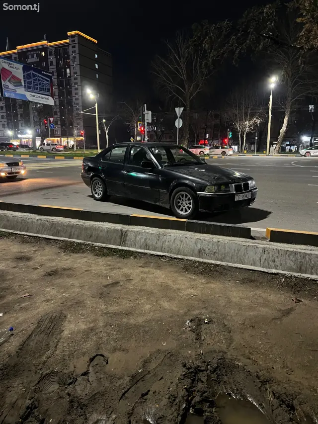 BMW 3 series 1994 · 1.8 MT