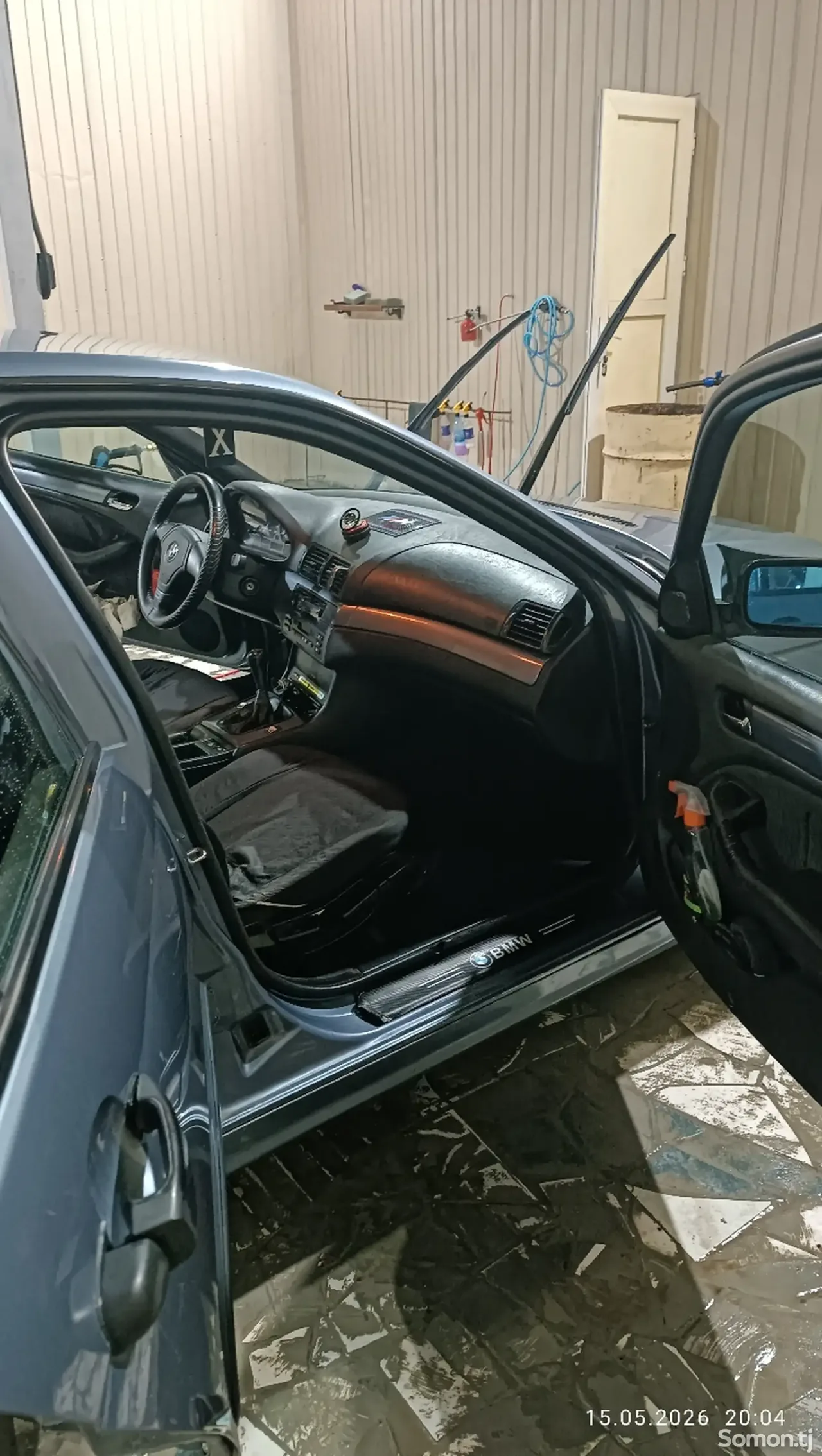 BMW 3 series 2000 · 1.8 MT