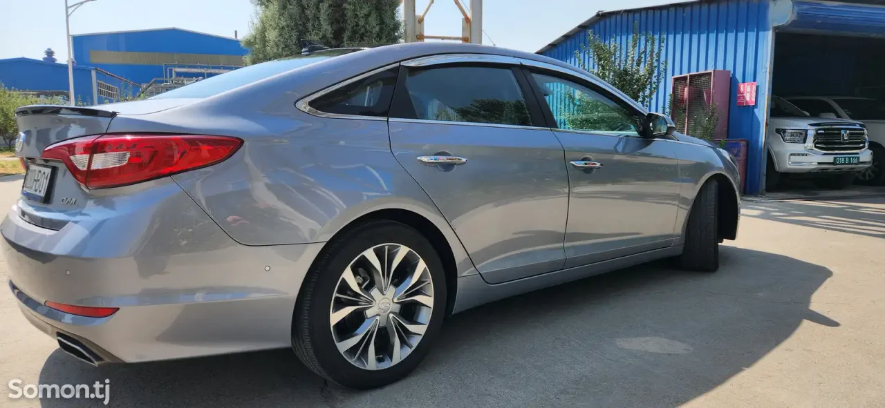Hyundai Sonata 2016 · 2.0 AT