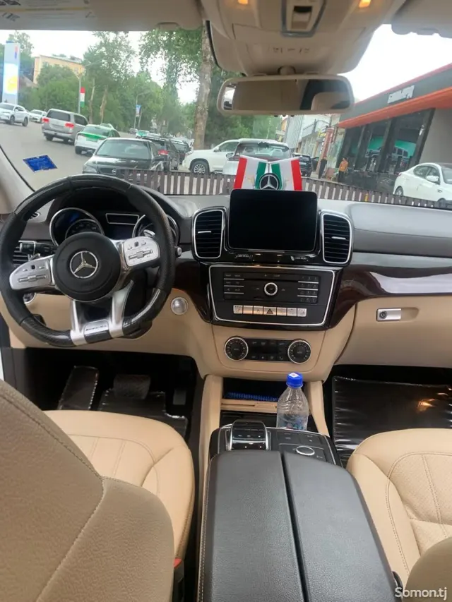 Mercedes-Benz GLS 2018 · 4.5 AT