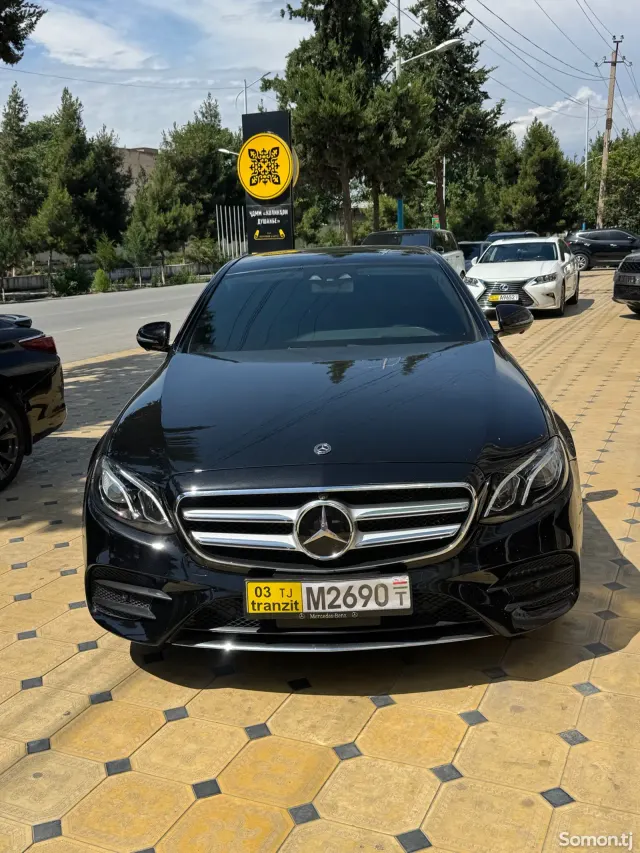 Mercedes-Benz E class 2018 · 2.2 AT
