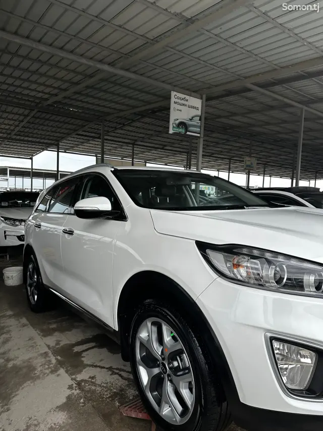 Kia Sorento 2015 · 2.0 AT