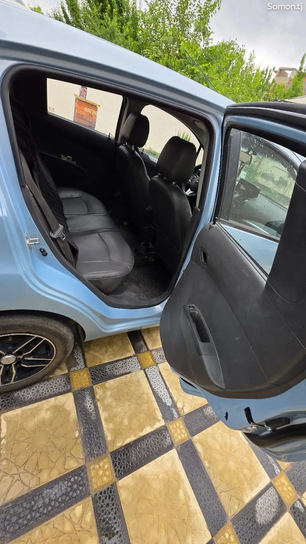 Chevrolet Spark 2015 · 1.1 AT