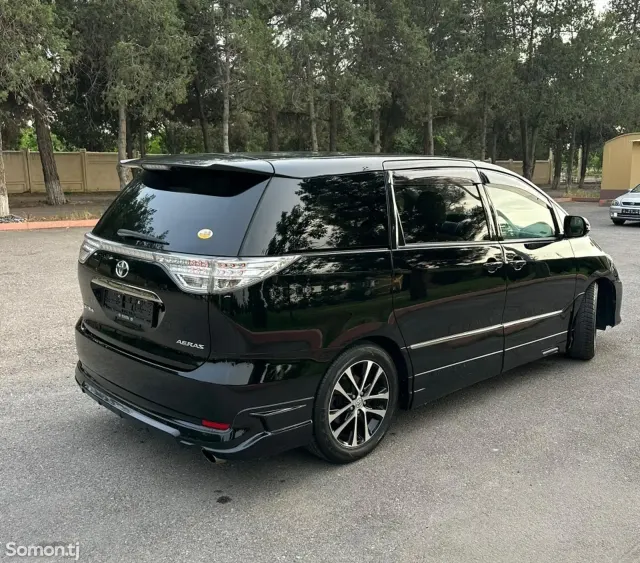 Toyota Estima 2014 · 2.4 AT