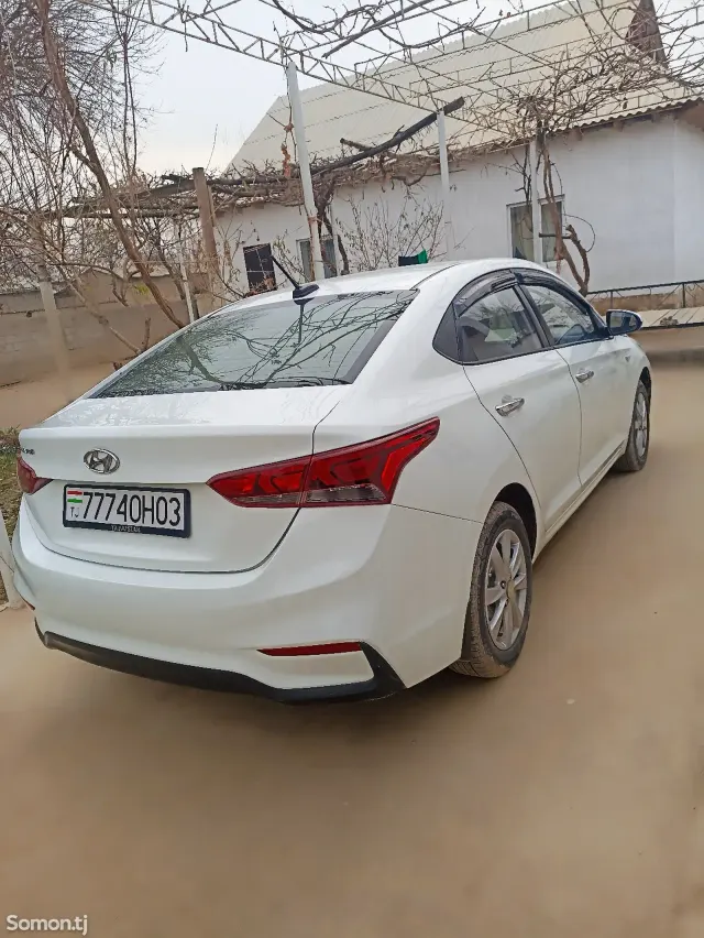 Hyundai Solaris 2018 · 1.6 AT
