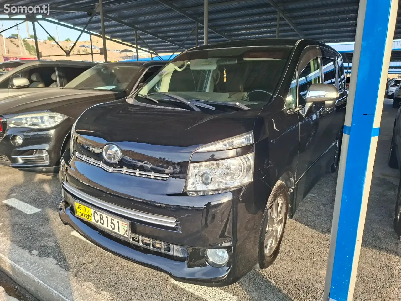 Toyota Voxy 2009 · 2.0 AT
