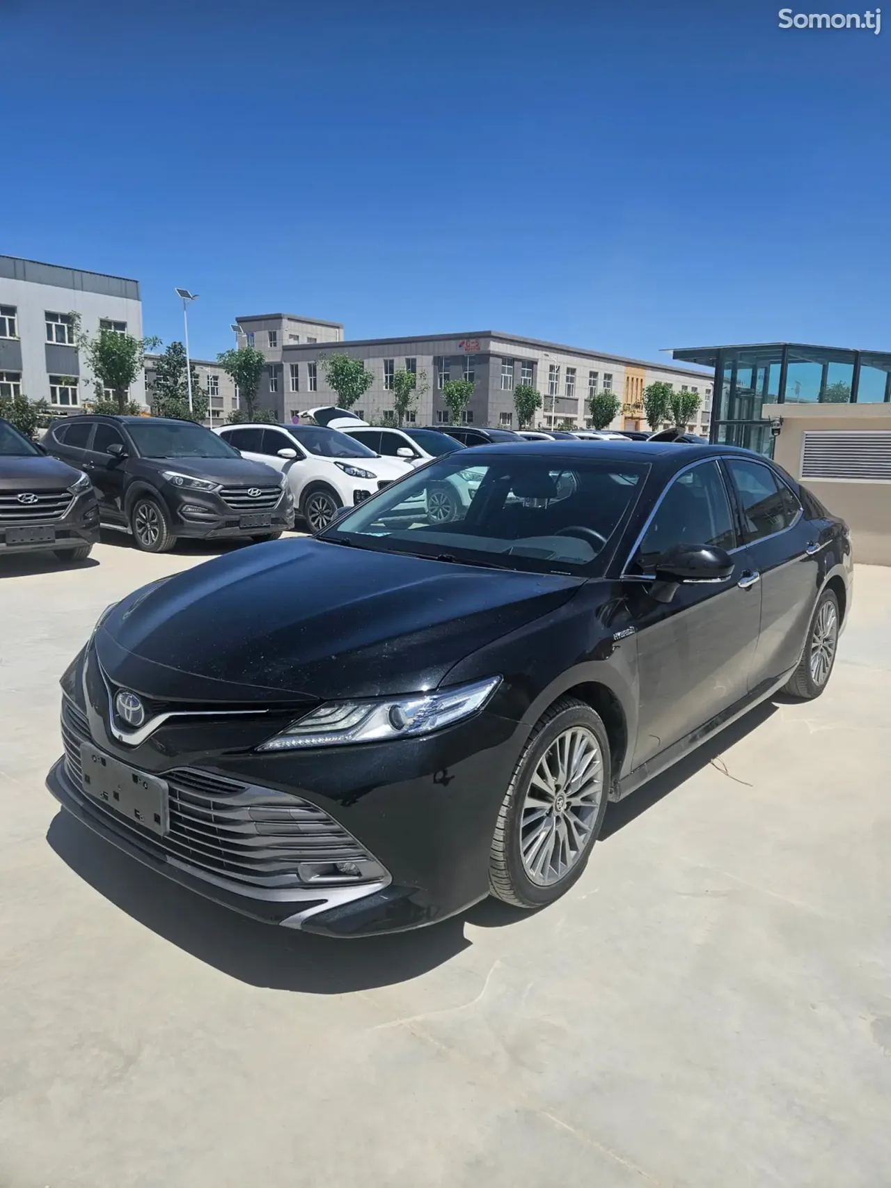 Toyota Camry 2018 · 2.5 AT