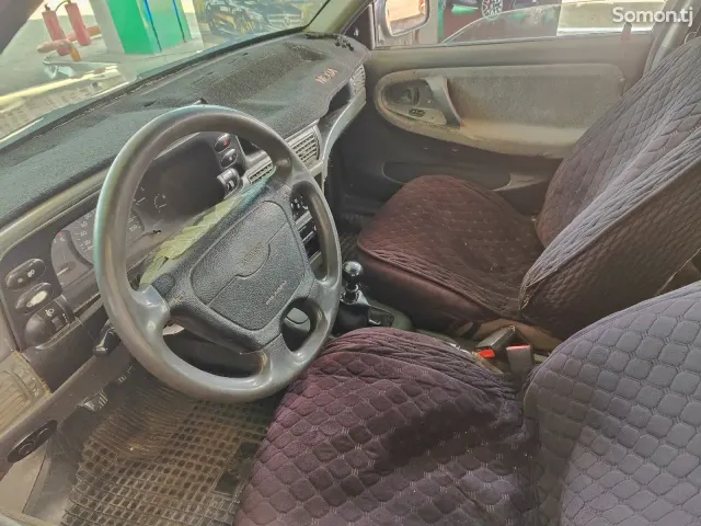 Daewoo Nexia 1996 · 1.6 MT
